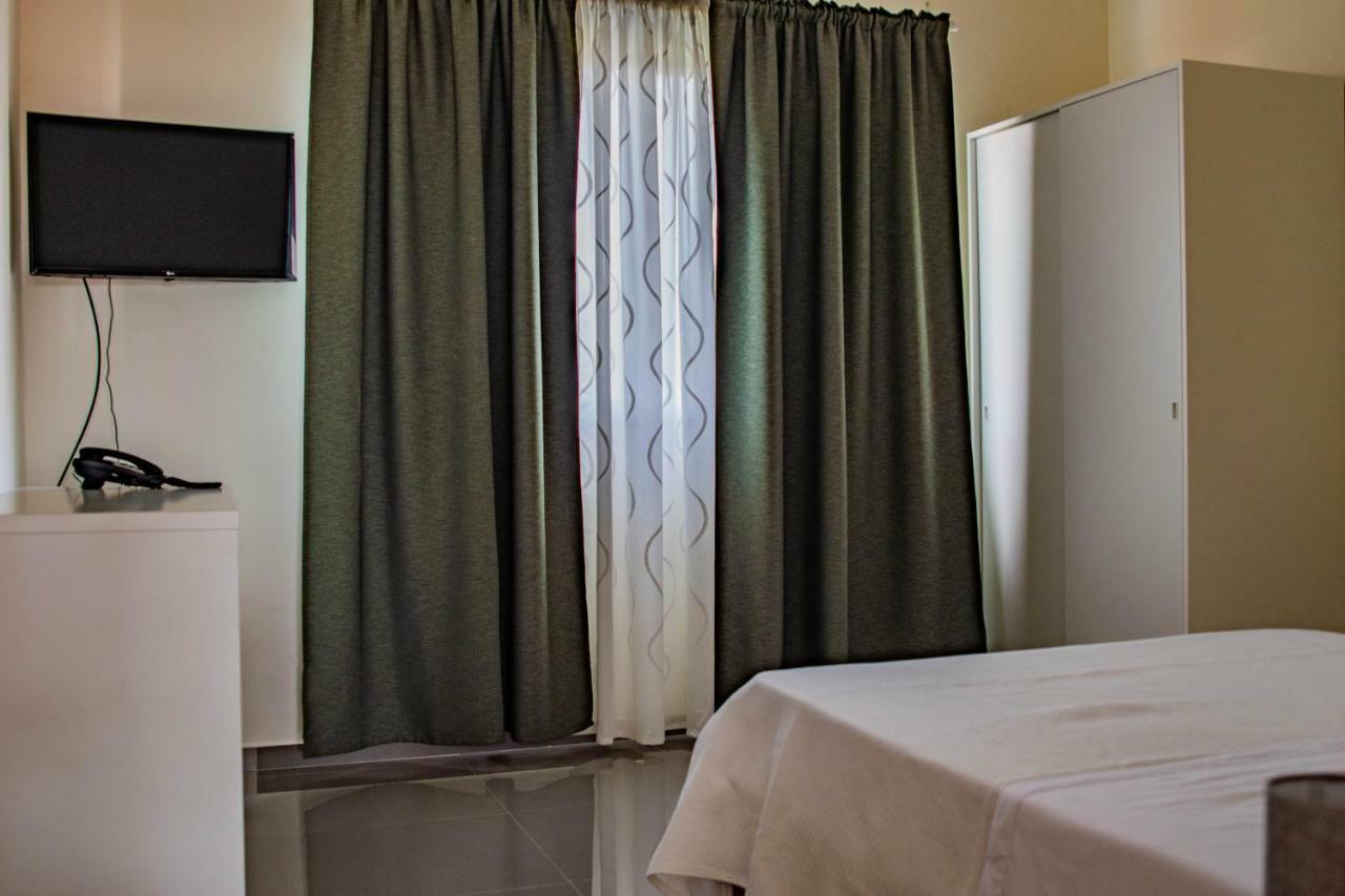 Hotel Vitoria Sao Tome Exterior photo