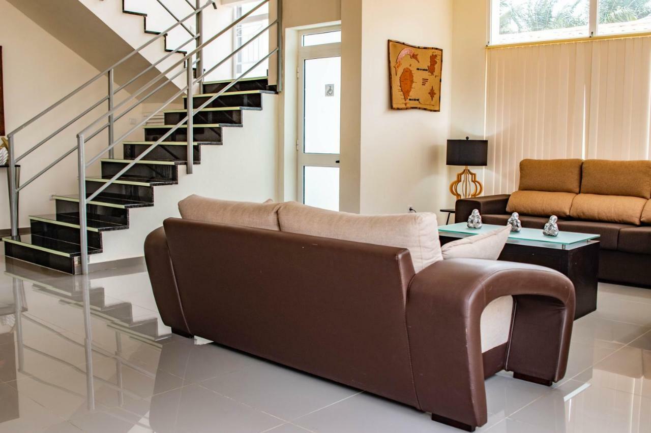 Hotel Vitoria Sao Tome Exterior photo