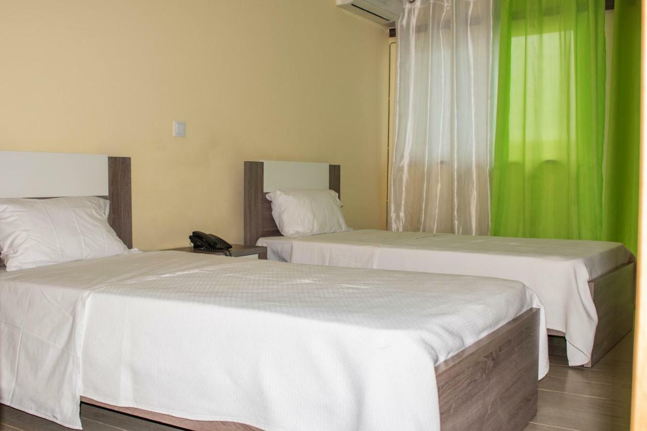 Hotel Vitoria Sao Tome Exterior photo